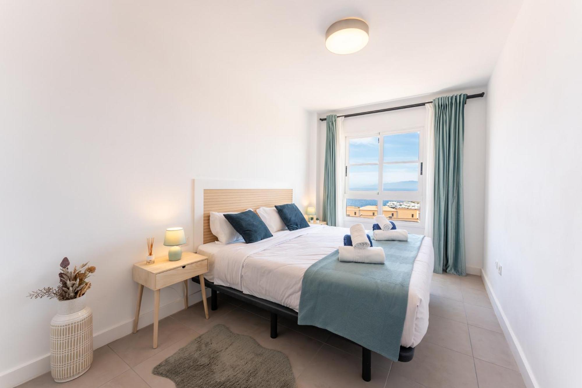 Callao Sunset Apartment, Sea View And Pool カジャオ・サルバヘ エクステリア 写真