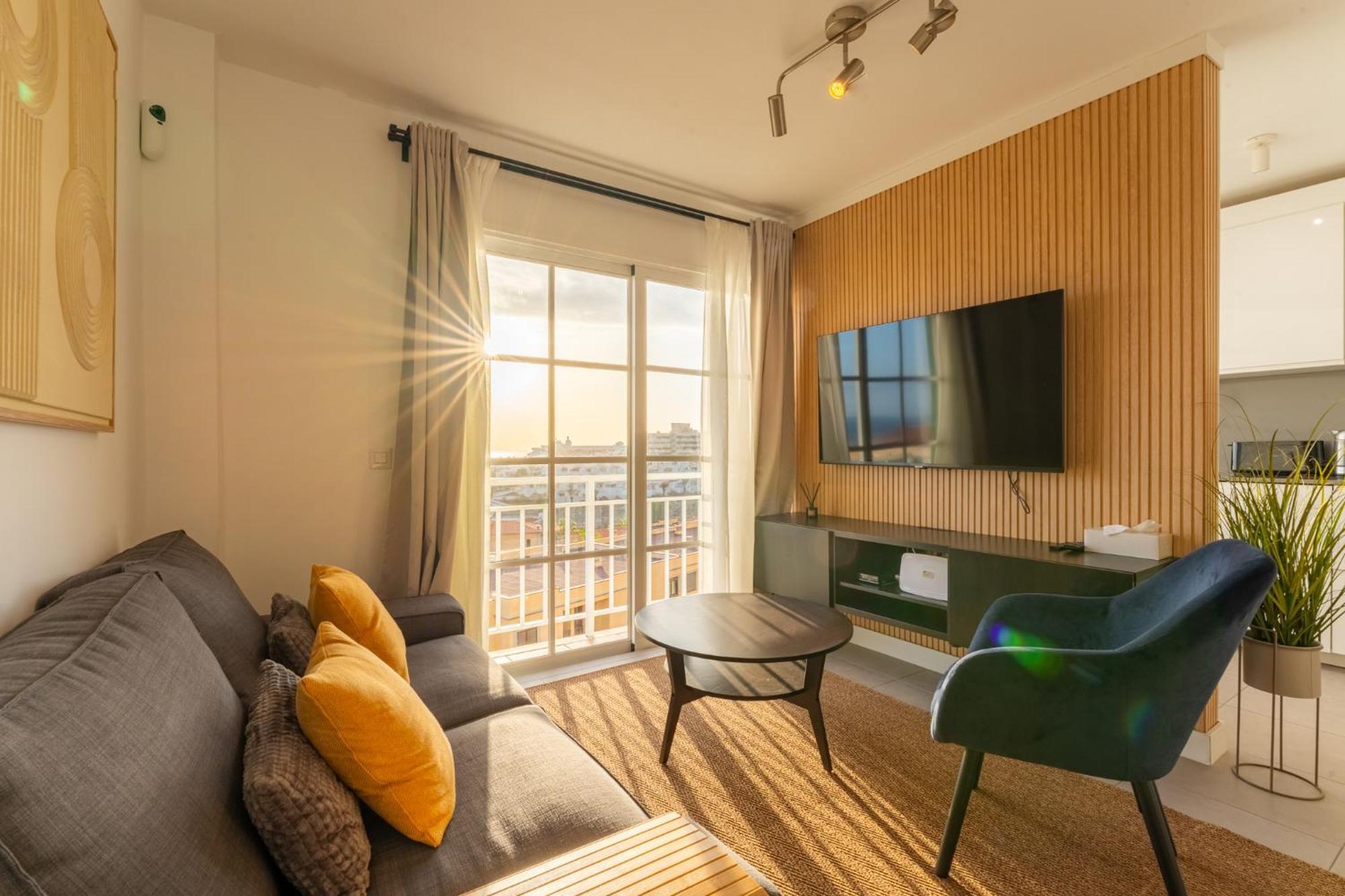 Callao Sunset Apartment, Sea View And Pool カジャオ・サルバヘ エクステリア 写真